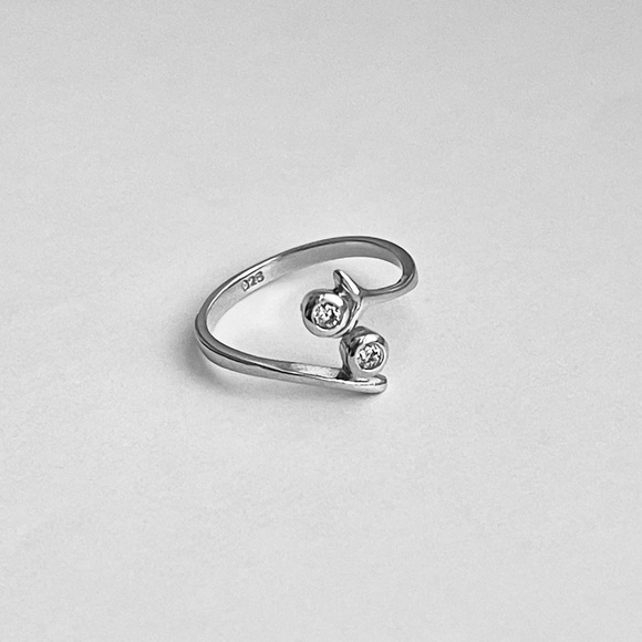 Sterling Silver CZ Toe Ring, Silver Rings, Picky Ring, Midi Ring - Picture 4 of 10